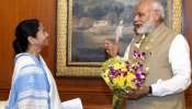 হলুদ গোলাপে বন্ধুত্বের বার্তার সঙ্গেই মোদীকে আরও ২টি জিনিস উপহার দিলেন মমতা, কী কী? হলুদ গোলাপে বন্ধুত্বের বার্তার সঙ্গেই মোদীকে আরও ২টি জিনিস উপহার দিলেন মমতা, কী কী?