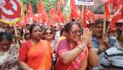 প্রমীলা বাহিনীকে ময়দানে নামাতে আদা-জল খেয়ে নামল সিপিএম প্রমীলা বাহিনীকে ময়দানে নামাতে আদা-জল খেয়ে নামল সিপিএম