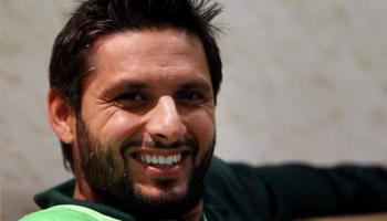 ডিভিলিয়ার্সের রেকর্ড ভেঙে বিশ্বকাপে দ্রুততম সেঞ্চুরি করতে চান আফ্রিদি