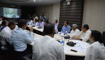 বন্যা ত্রাণ নিয়ে মুখ্যমন্ত্রীর ডাকা সর্বদল বৈঠকে যাচ্ছেন বামেরা, দূরে থাকছেন রাহুল, যাবেন না অধীর 