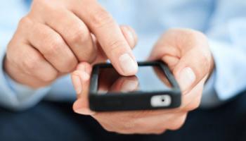 বুধবার মোবাইল নিয়ে একটু সংযত থাকুন