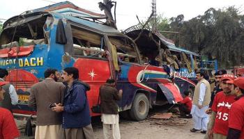 পাকিস্তানের পেশোয়ারে বাসে ভয়াবহ বিস্ফোরন, নিহত ১৫, আহত ২৫