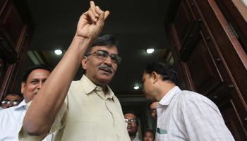 বীরভূমের সভা থেকে মমতাকে কড়া আক্রমণ সূর্যকান্তের