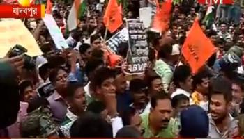 যাদবপুরে ছবি প্রদর্শন কাণ্ডে প্রাক্তনী সংসদকে চিঠি বিশ্ববিদ্যালয় কর্তৃপক্ষের