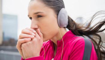 জানেন কেন অনেকের হাত-পায়ের তালু সারাক্ষণ ঠান্ডা থাকে