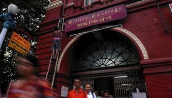 মহাকরণের গুরুত্বপূর্ণ নথি পোড়ানোর চেষ্টার অভিযোগ থেকে রেহাই বেসরকারি সংস্থার কর্মী জ্যোর্তিময় নন্দীর