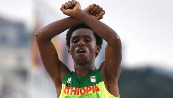 ম্যারথনে রূপো জয়ের পর এমন কাজ করায় হয়তো জেলে যেতে হবে তারকা এই দৌড়বিদকে