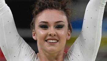 যে খেলাতে কুড়িতেই বুড়ি!