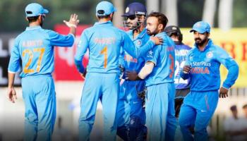 রাঁচির হারের পর ধোনিকে কাঁচি বলে 'কটাক্ষ' সেওয়াগের