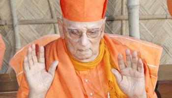 জানুন, কে ছিলেন এই স্বামী আত্মস্থানন্দ