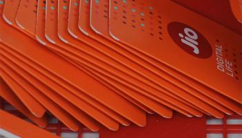 জিও গ্রাহকদের মোবাইল এবং আধার নম্বরসহ ব্যক্তিগত তথ্য ফাঁস!