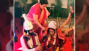 বোন রিয়ার বিয়ের আরও অনেক ছবি শেয়ার করলেন রাইমা