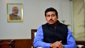 বিজয় গোয়েলের জায়গায় এবার কেন্দ্রীয় ক্রীড়ামন্ত্রী হলেন রাজ্যবর্ধন সিং রাঠোড়