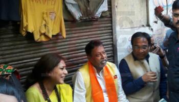 মুকুল ও রূপার চায়ে পে চর্চা