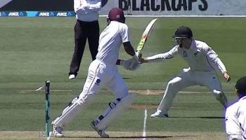 না চাইলেও বিশ্বরেকর্ড করে ফেললেন ক্যারিবিয়ান এই ব্যাটসম্যান