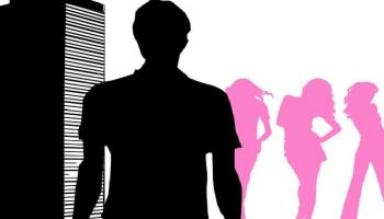 শরীর ঢাকা পোশাক পরতে হবে, বান্ধবীকে ‘নির্দেশ’ অভিনেতার 