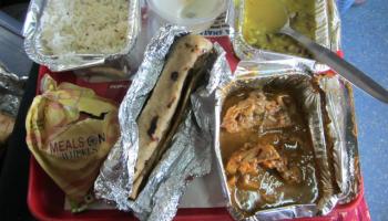 মরা মুরগি-কাণ্ডের জেরে চিকেনে কড়াকড়ি রেলের 