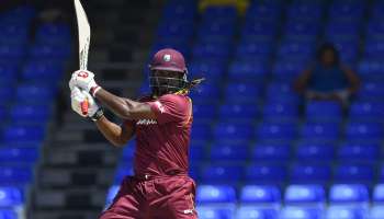 ইউনিভার্সাল বস' গেইল এখন ছক্কারও 'দ্য বস'!