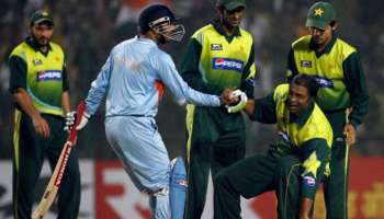 আখতারে ভয় বীরুর! সেওয়াগকে বল করার সময় অত্যধিক চাপে পড়তেন আফ্রিদি  