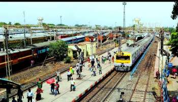 সাঁতরাগাছির প্ল্যাটফর্মে ধরে না ট্রেনই! প্রকাশ্যে আরও বিস্ফোরক তথ্য 