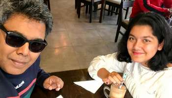 সোশ্যাল মিডিয়ায় মেয়ের ফোন নম্বর চাইল যুবক, 'কাগজ' দেখতে চাইলেন মীর