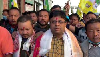 &#039;&#039;বিজেপি ১৫ বছর ধরে পাহাড়ের মানুষকে ঠকিয়েছে&#039;&#039;, ভরা সভায় বললেন রোশন গিরি