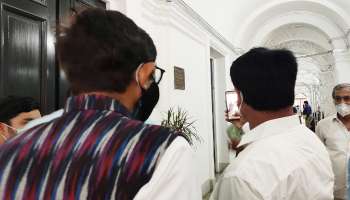 জন্মদিনেই শপথ বাক্য পাঠ, বিধানসভায় নব নির্বাচিত বিধায়কের সঙ্গে সেলফি তোলার হিড়িক