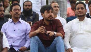 ফুটবলের টানে ফুটবলারদের পাশে জনতার সচিব ওয়াসিম আক্রম