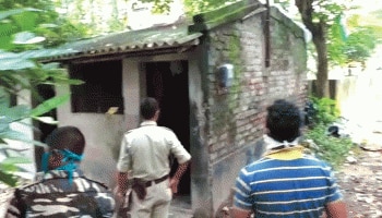 দরজা বাইরে থেকে তালাবন্ধ, শেষপর্যন্ত ঘর খুলে উদ্ধার মা-মেয়ের পচাগলা দেহ