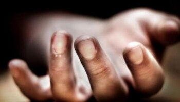 Sinthi: অমানবিক! প্লাস্টিকে মুড়ে 'জীবিত' মাকে রাস্তায় ফেলে গেল মেয়ে