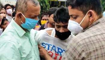 Duare Sarkar: শিলিগুড়িতে টাকা নিয়ে চলছিল ফর্ম ফিল আপ, হাতেনাতে ধরলেন গৌতম দেব