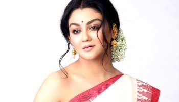 মুখে মুখ রেখে চুমু খেলেন, নিজের ভালোবাসা 'Bo'-এর সঙ্গে সামনে এল Jaya-র ভিডিয়ো