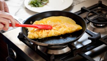 Nonstick Cookware: ননস্টিকের পাত্রে ভুলেও এগুলি রান্না করবেন না,অজান্তেই মারাত্মক ক্ষতি শরীরে