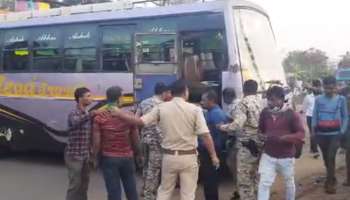 West Midnapur: বাস চালক নাকি 'তৃণমূল নেতা'! অতএব সিট চাইলে যাত্রীর সঙ্গে 'হাতাহাতি', পুলিসের সঙ্গে 'দাদাগিরি' 