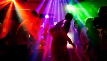 Drugs Raid in Hyderabad: নাইট পার্টিতে উদ্ধার লক্ষাধিক টাকার মাদক, পুলিসের নজরে টলিউড শিল্পী-রাজনীতিক!