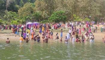 মহাবারুণী স্নানে কাপ্তাইয়ে ভক্তের ঢল, সীতা মন্দির যেন এক মিলনমেলা!