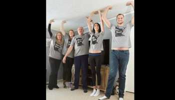  World's Tallest Family: সবাই বিশাল লম্বা, বিশ্ব রেকর্ড গড়ল এই পরিবার