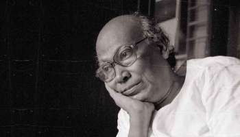  Shankha Ghosh: তাঁর কবিতার আলো সরিয়ে দিক সব অলীক অন্ধকার 