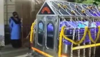 Visva-Bharati: পড়য়ার দেহ নিয়ে উপাচার্যের বাড়ির সামনে বিক্ষোভ; বিশ্বভারতীকাণ্ডে টুইট রাজ্যপালের