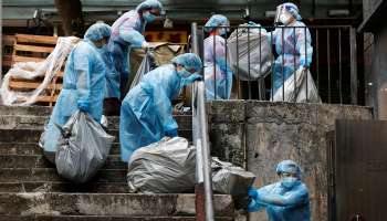 করোনা ঠেকাতে চিনের নীতি 'ব্যর্থ', প্রভাব পড়ল বিশ্ববাজারেও 