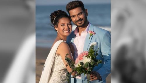 সমুদ্র সৈকতে বিয়ে, সাতপাকে বাঁধা পড়লেন কিথ-রোসেল সমুদ্র সৈকতে বিয়ে, সাতপাকে বাঁধা পড়লেন কিথ-রোসেল