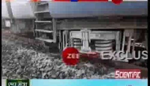 Howrah-Puri Dhouli express derails