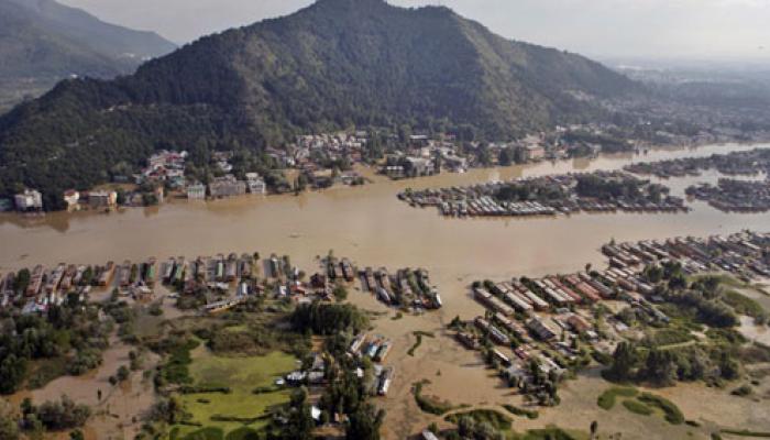 জম্মু-কাশ্মীরে উদ্ধার ১ লক্ষের উপর মানুষ, আশায় বুক বাঁধছে পরিবার 