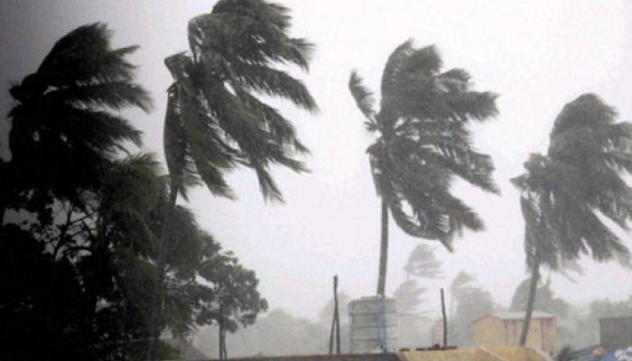 অন্ধ্র-ওড়িশায় উপকূল থেকে সরানো হচ্ছে মানুষদের, আজ বৈঠকে বসছেন প্রধানমন্ত্রী 