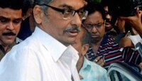 কোথায় গেলেন যাদবপুর বিশ্ববিদ্যায়ের উপাচার্য অভিজিত্‍ চক্রবর্তী