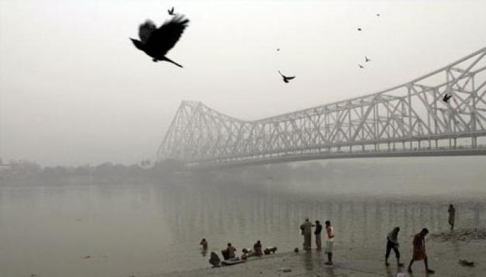 বর্ষা বিদায় নিলেও এখনই নয় শীতের আগমনী 