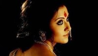 সিঙ্গাপুরে ভুল করে 'দুল' নিয়ে বিতর্কে জড়ালেন স্বস্তিকা 
