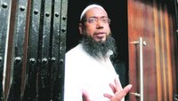 আসিফ খানের বাড়িতে তল্লাসিতে গিয়ে বাধা পেল পুলিস