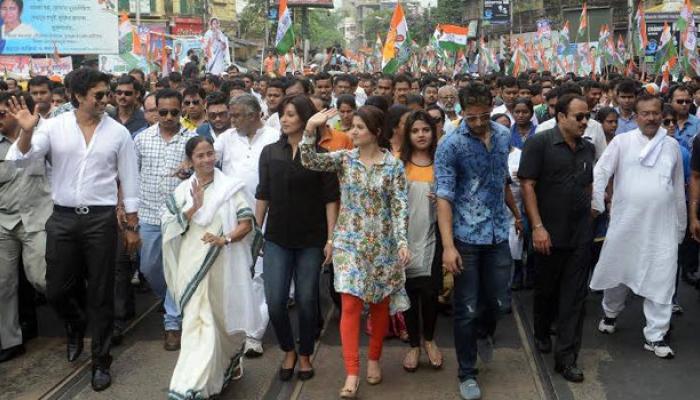 পুরভোটের প্রচারে রাস্তায় মুখ্যমন্ত্রী, দুরন্ত গতিতে চষে ফেললেন রাজপথ