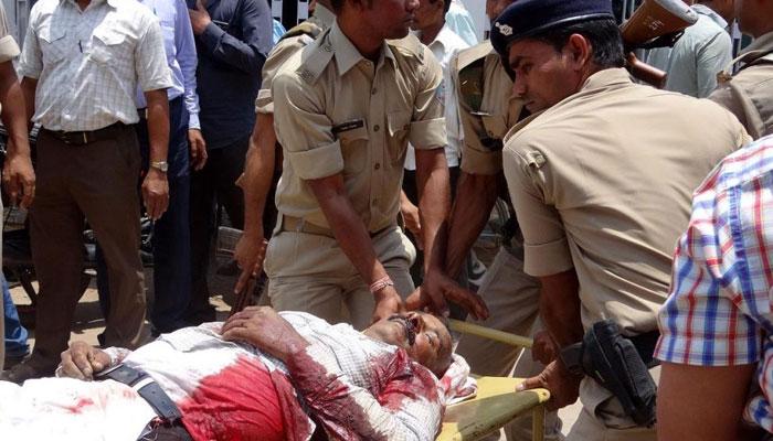 'গ্যাংস অফ হাজারিবাগ', পুলিসের সামনেই ৩০ রাউন্ড গুলি, মৃত্যু দুই  
